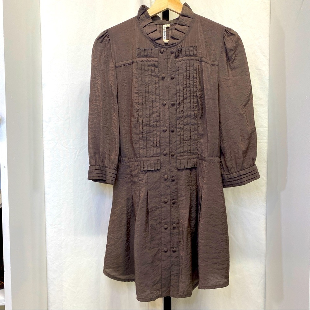 Fabulous, gorgeous boutique dress w/luxurious tuxedo/pin-tuck details!